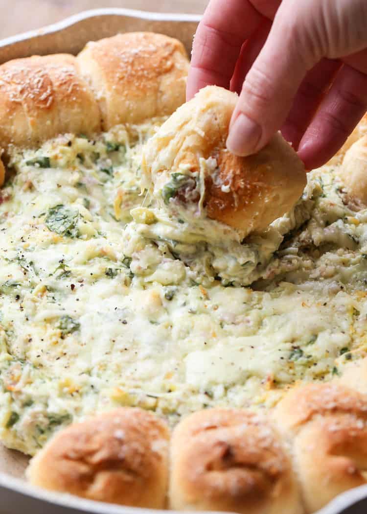 Pull-Apart Crescents with Spinach Artichoke Dip