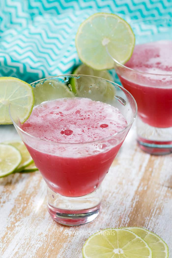 Cosmo cocktails with lime