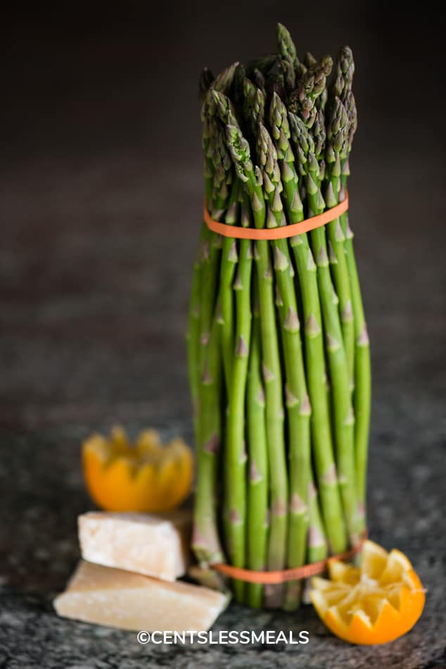 Asparagus spears standing in a bundle.