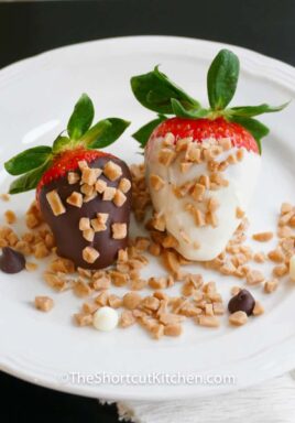 Chocolate Toffee Strawberries on a plate