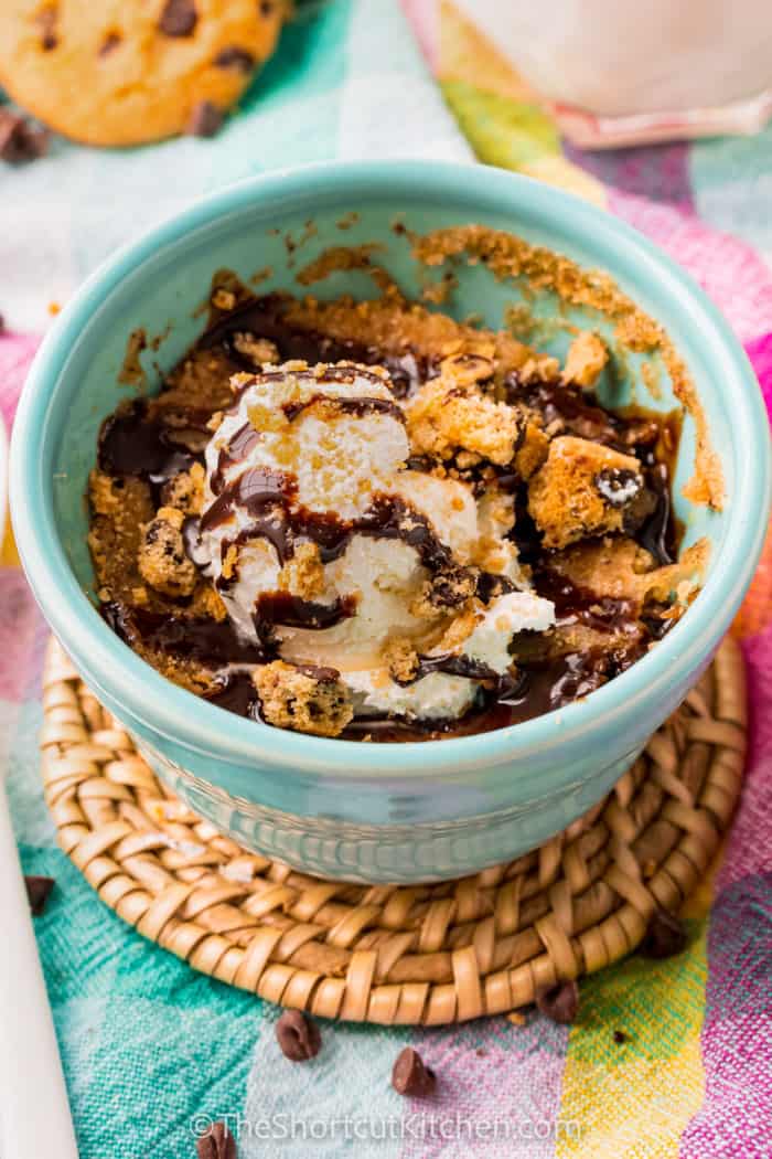 cooked and plated Chocolate Chip Cookie Mug Cake