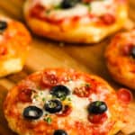 close up of Air Fryer Mini Pizzas