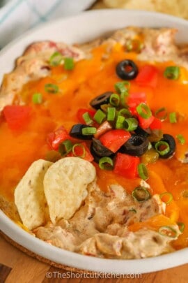 close up of Easy Taco Dip with chips