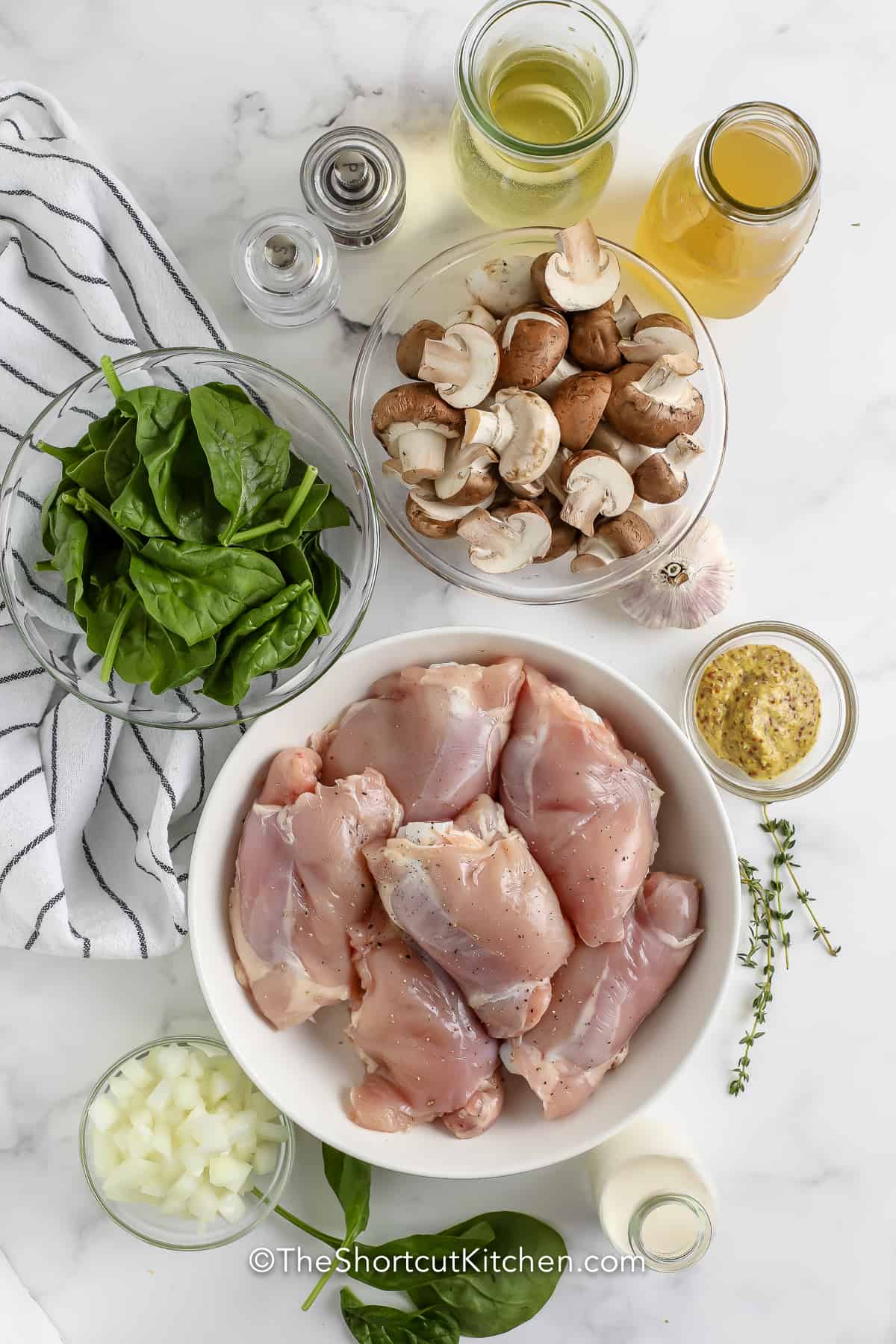 ingredients to make slow cooker chicken thighs