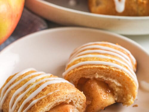 https://centslessdeals.com/wp-content/uploads/2022/06/Easy-Apple-Turnovers-Recipe-TheShortcutKitchen-8-500x375.jpg