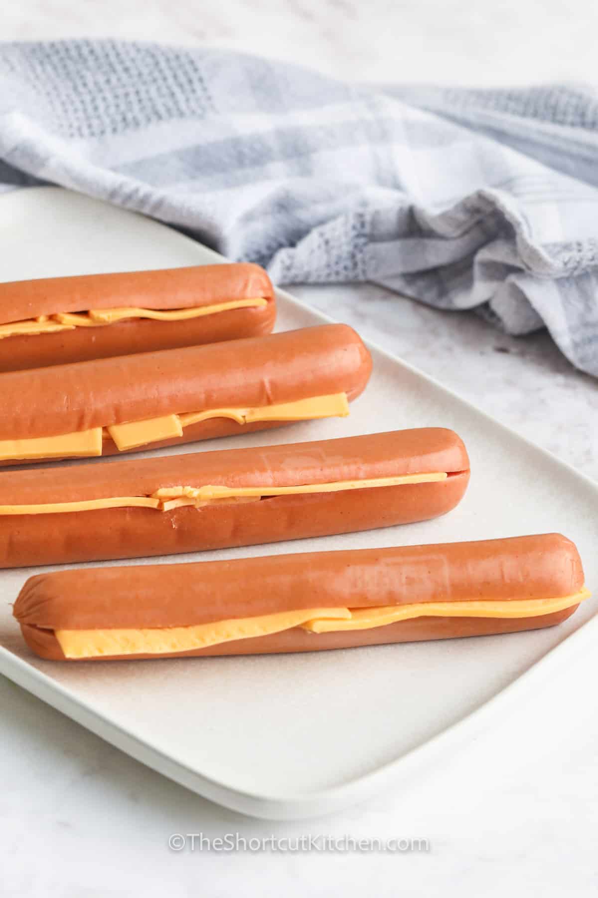 hot dogs stuffed with cheese to make Crescent Roll Hot Dogs