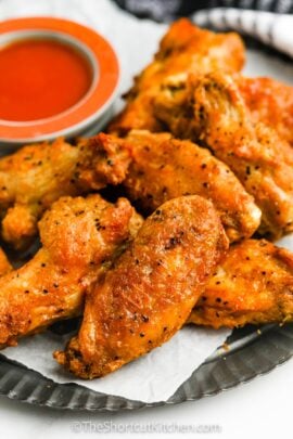 plated Air Fryer Frozen Chicken Wings with dip