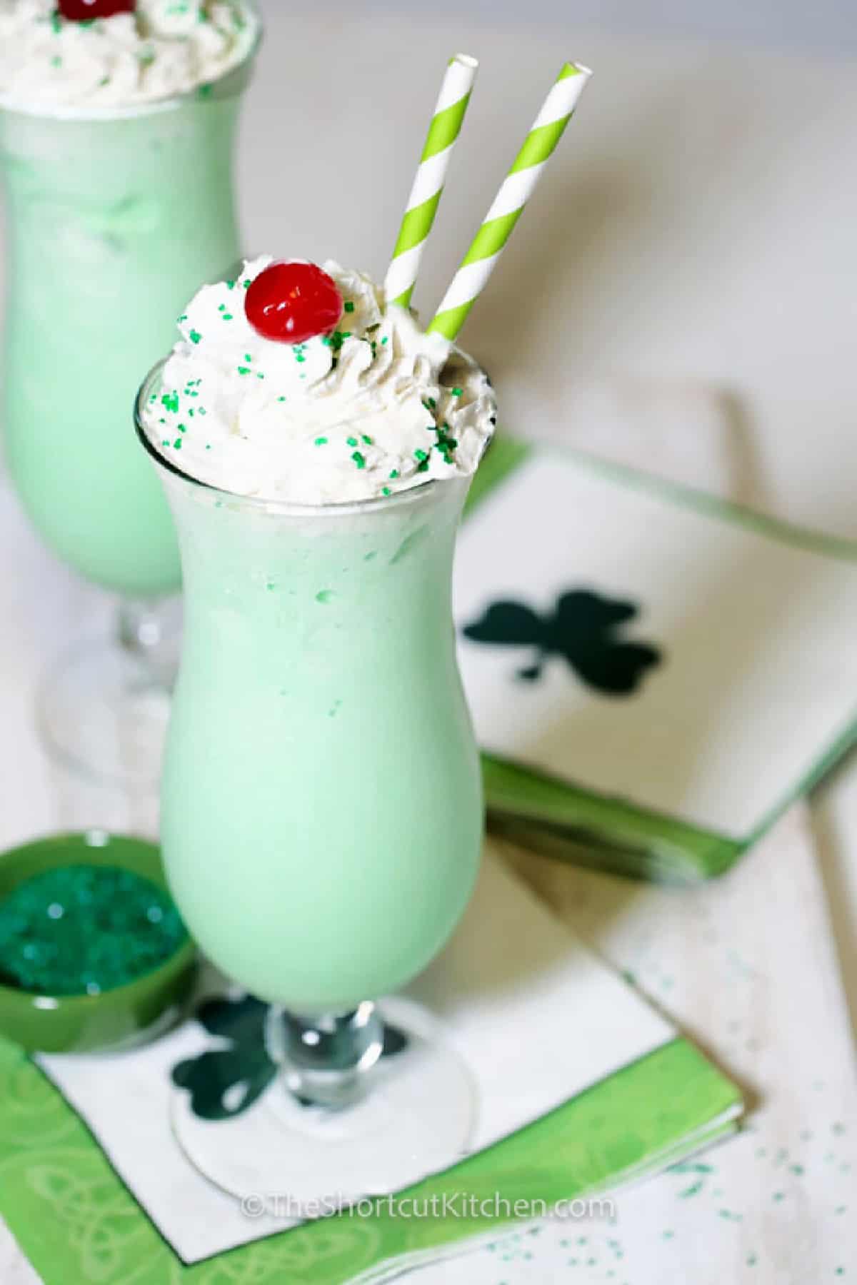 https://centslessdeals.com/wp-content/uploads/2023/02/Copycat-Shamrock-Shake-Recipe-TheShortcutKitchen-4.1.jpg