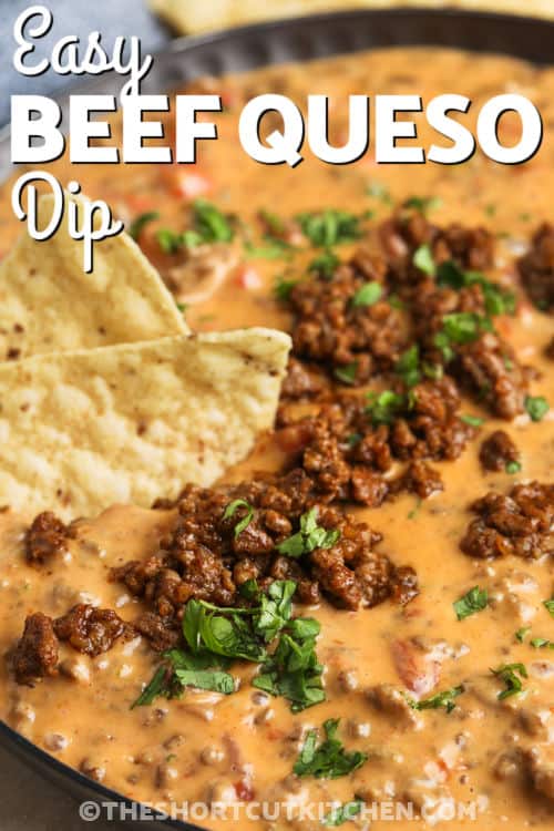 close up of cooked Easy Beef Queso Dip with a title