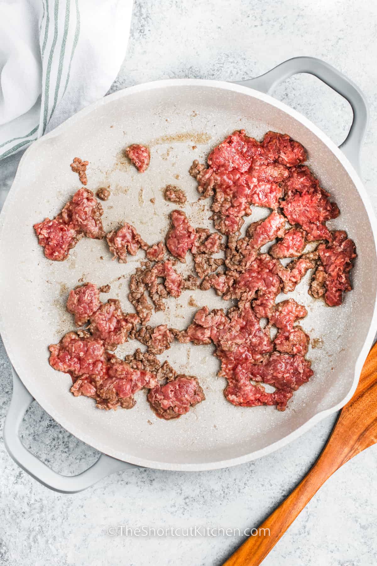 cooking beef to make Homemade Beefaroni Recipe