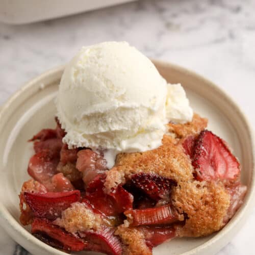 Strawberry Rhubarb Cobbler with ice cream