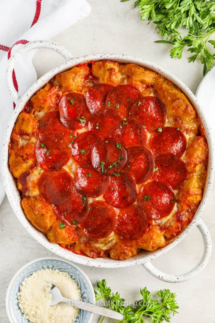 Cheesy Bubble Pizza Recipe (So Easy Made With A Biscuit Dough) - The ...