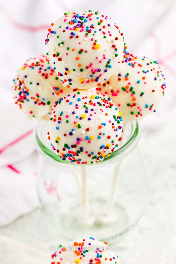 plated Easy Cake Pop Recipe