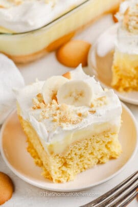 Banana Pudding Poke Cake (Easy 15 Minute Prep!) - The Shortcut Kitchen