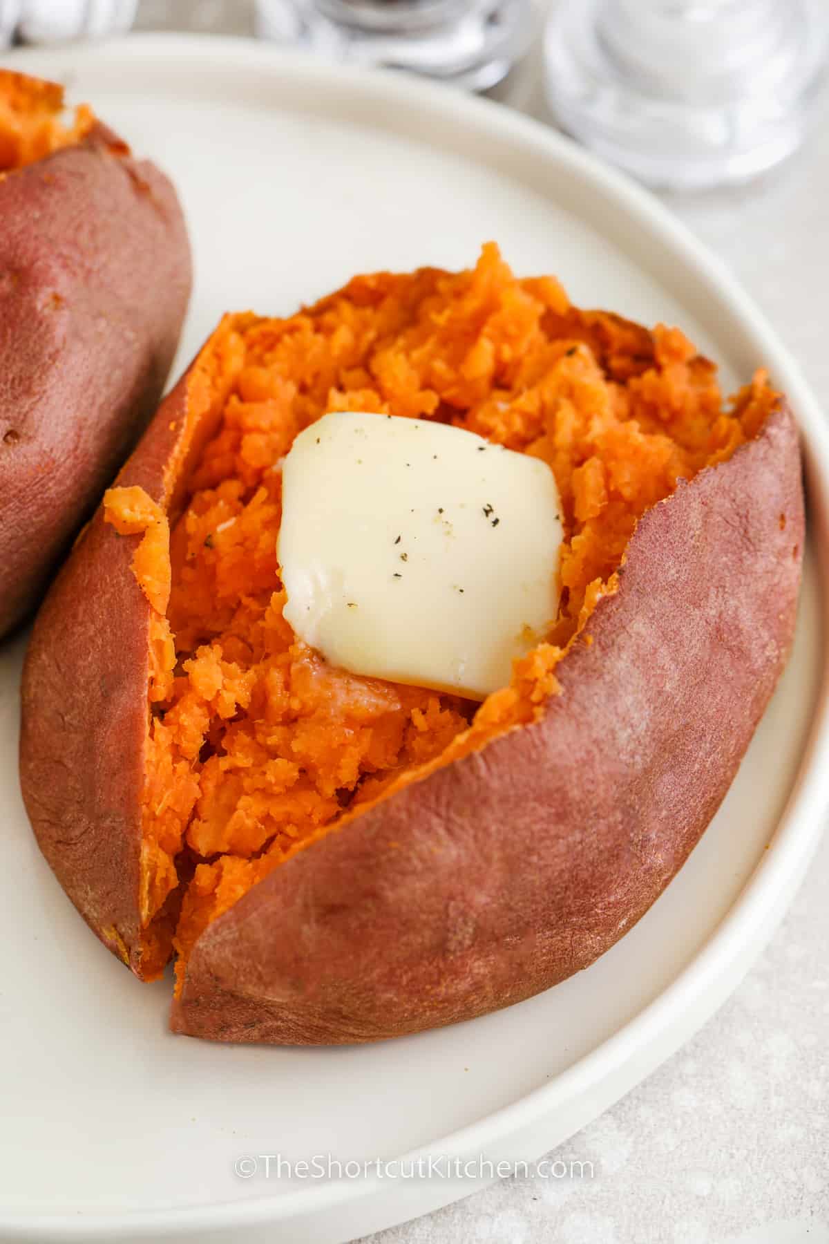 How to Microwave a Sweet Potato (Ready in 5 Minutes)