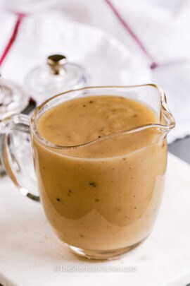 turkey gravy without drippings in a dish