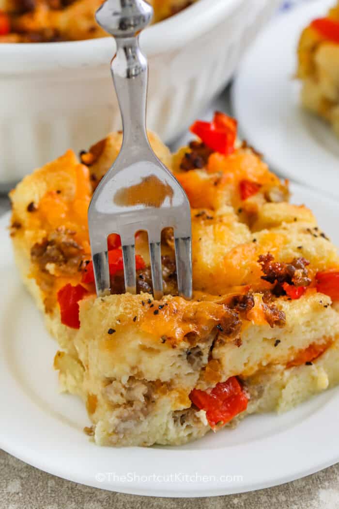 Sausage and Egg Breakfast Casserole (Easy Make Ahead Dish!) - The