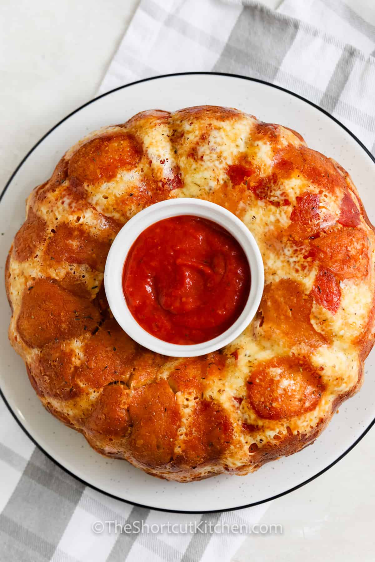 Pull Apart Pizza Bread with dip