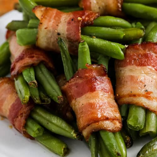 close up of Bacon Wrapped Green Beans on a plate