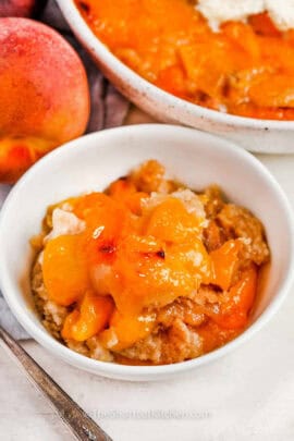 bowl of Bisquick Peach Cobbler Recipe