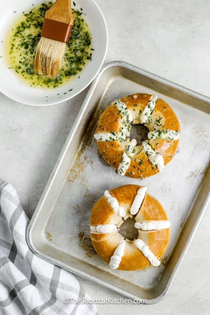 process of stuffing bagels