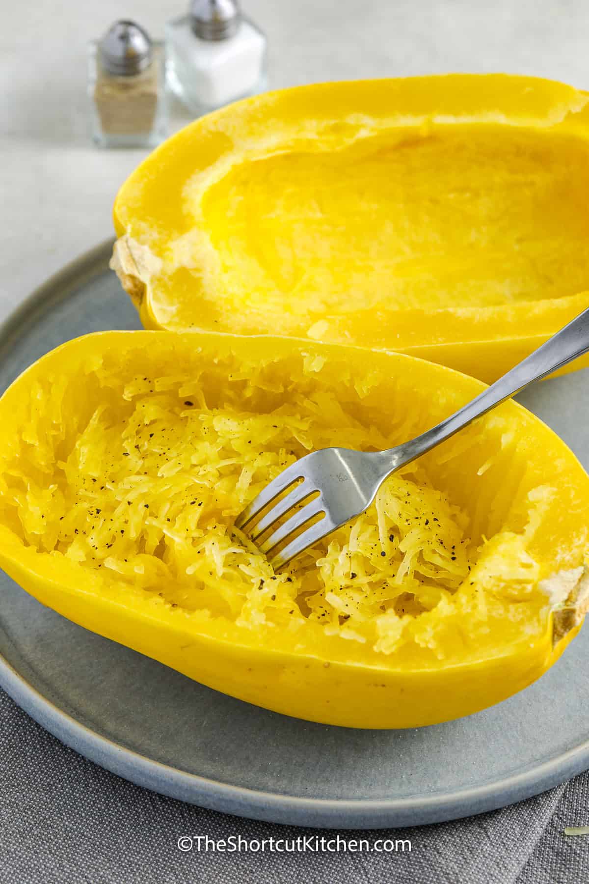 fork scooping microwave spaghetti squash