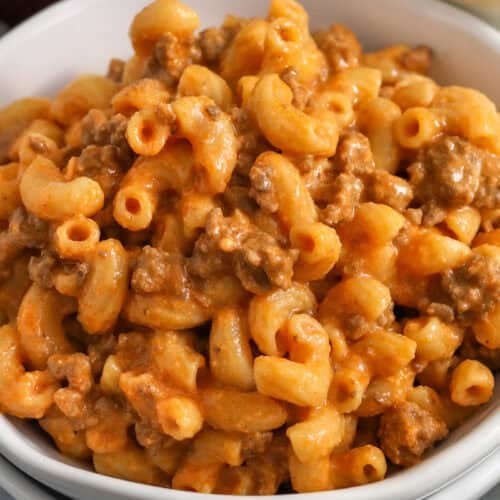 close up of creamy One Pot Cheeseburger Pasta