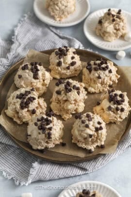 plated dishes of Avalanche Cookies