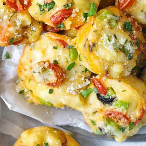 close up of Mac and Cheese Pizza Bites